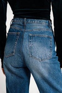 Q2 Women's Jean Asymmetric Button Detail Mom Jeans in Mid Blue