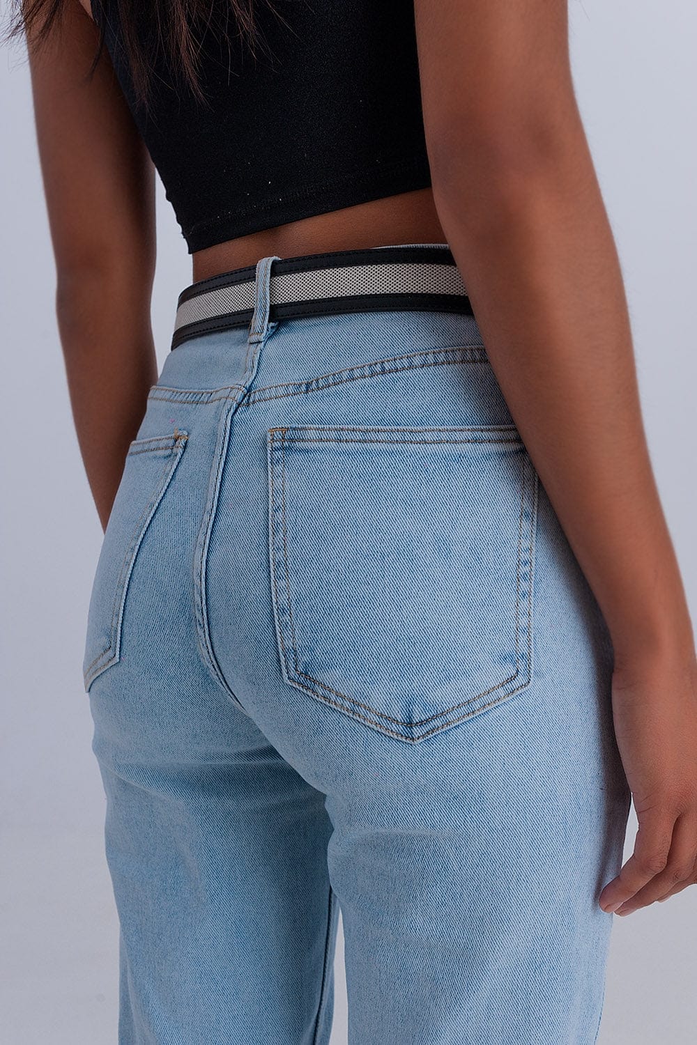 Q2 Women's Jean Basic Mom Jean in Light Blue