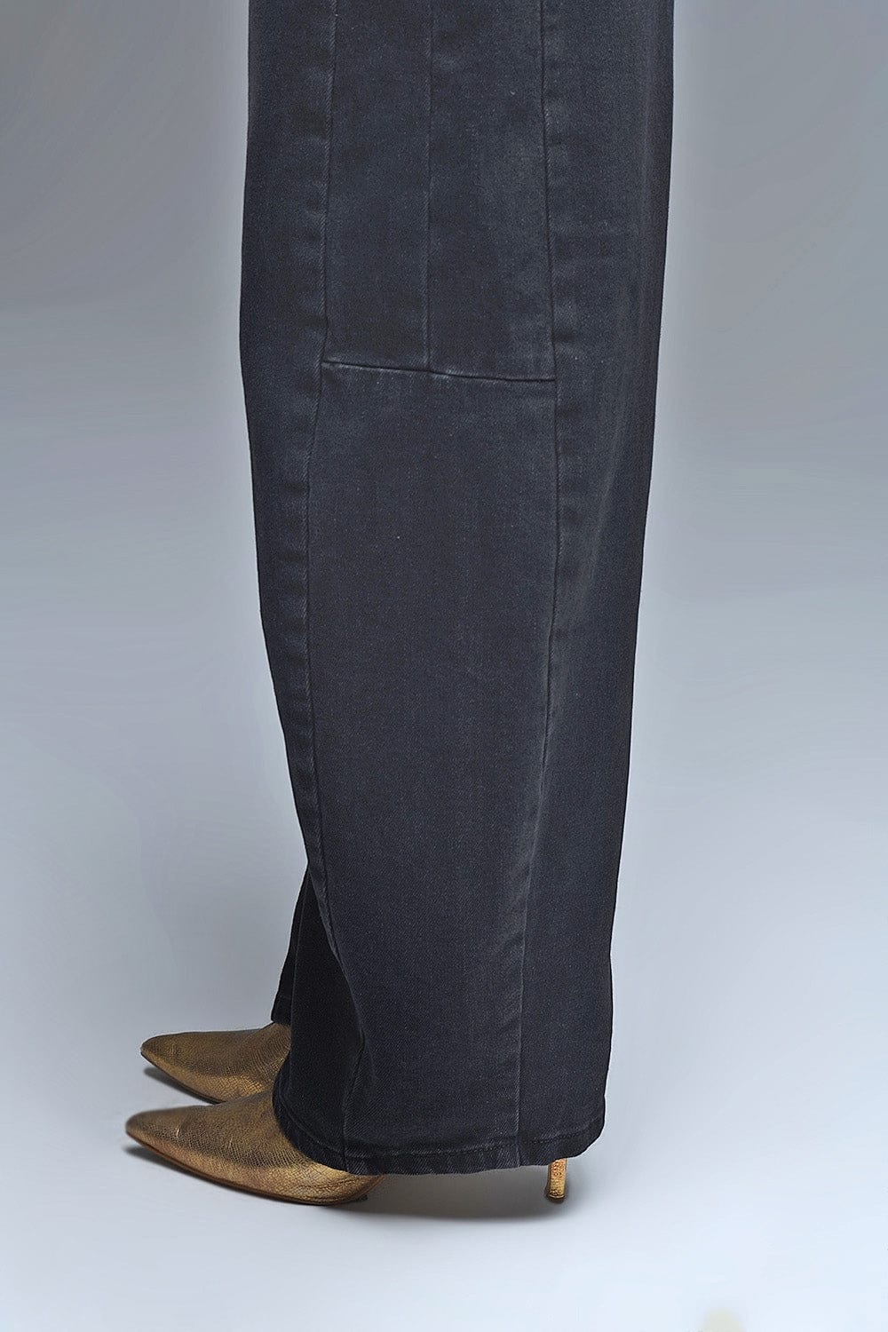 Q2 Women's Jean Black Barrel Jeans With Side Seam Detail