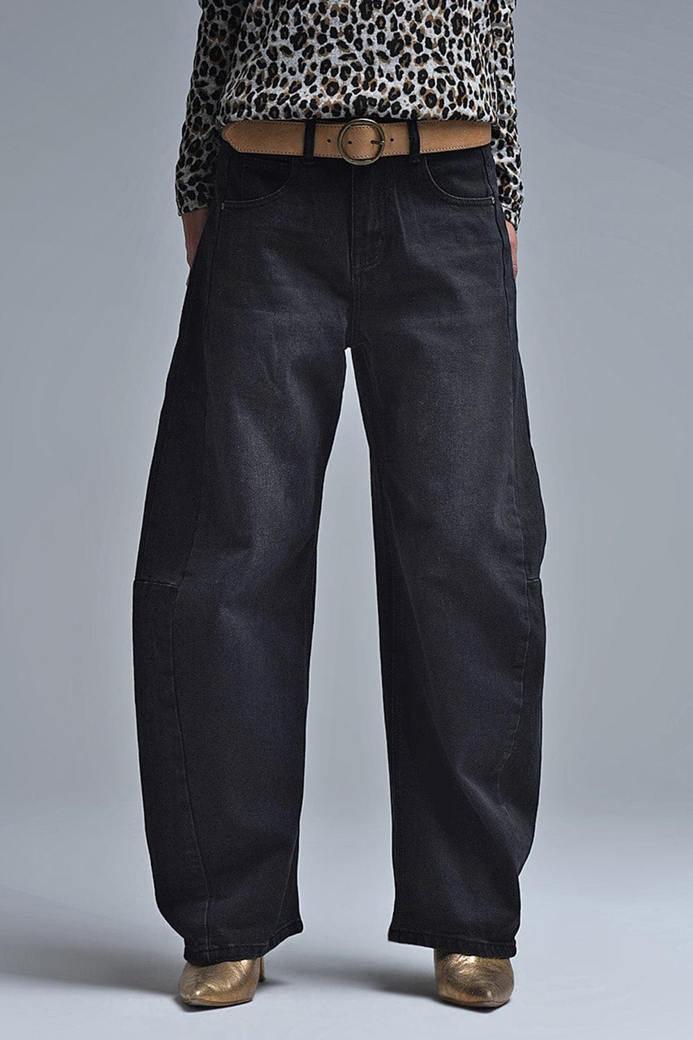 Q2 Women's Jean Black Barrel Jeans With Side Seam Detail