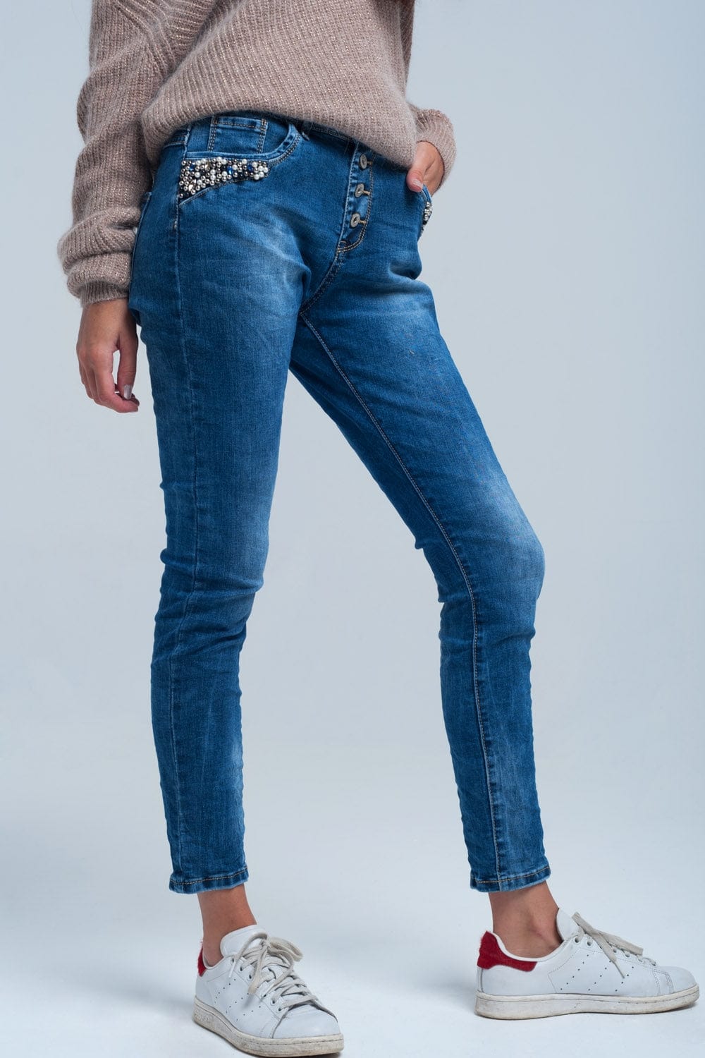 Q2 Women's Jean Blue boyfriend jeans with pearls