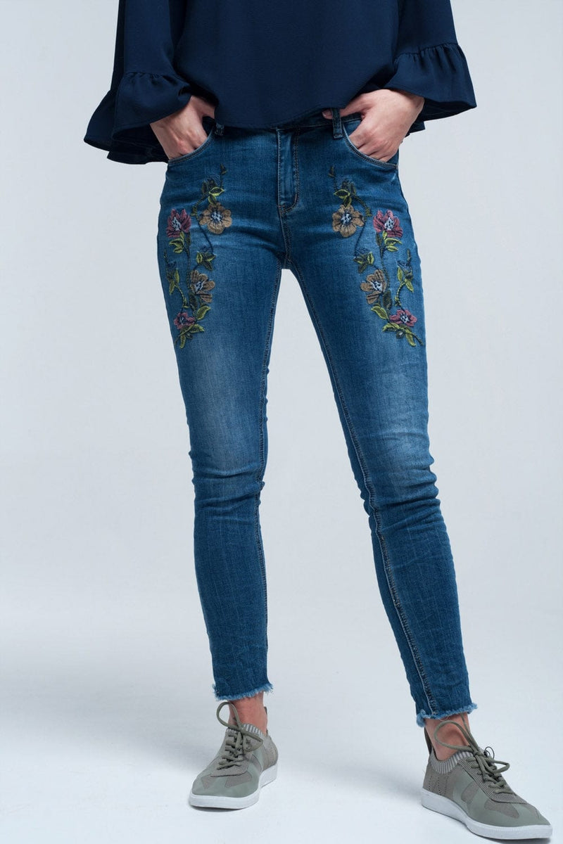 Q2 Women's Jean Blue skinny jean with embroideries