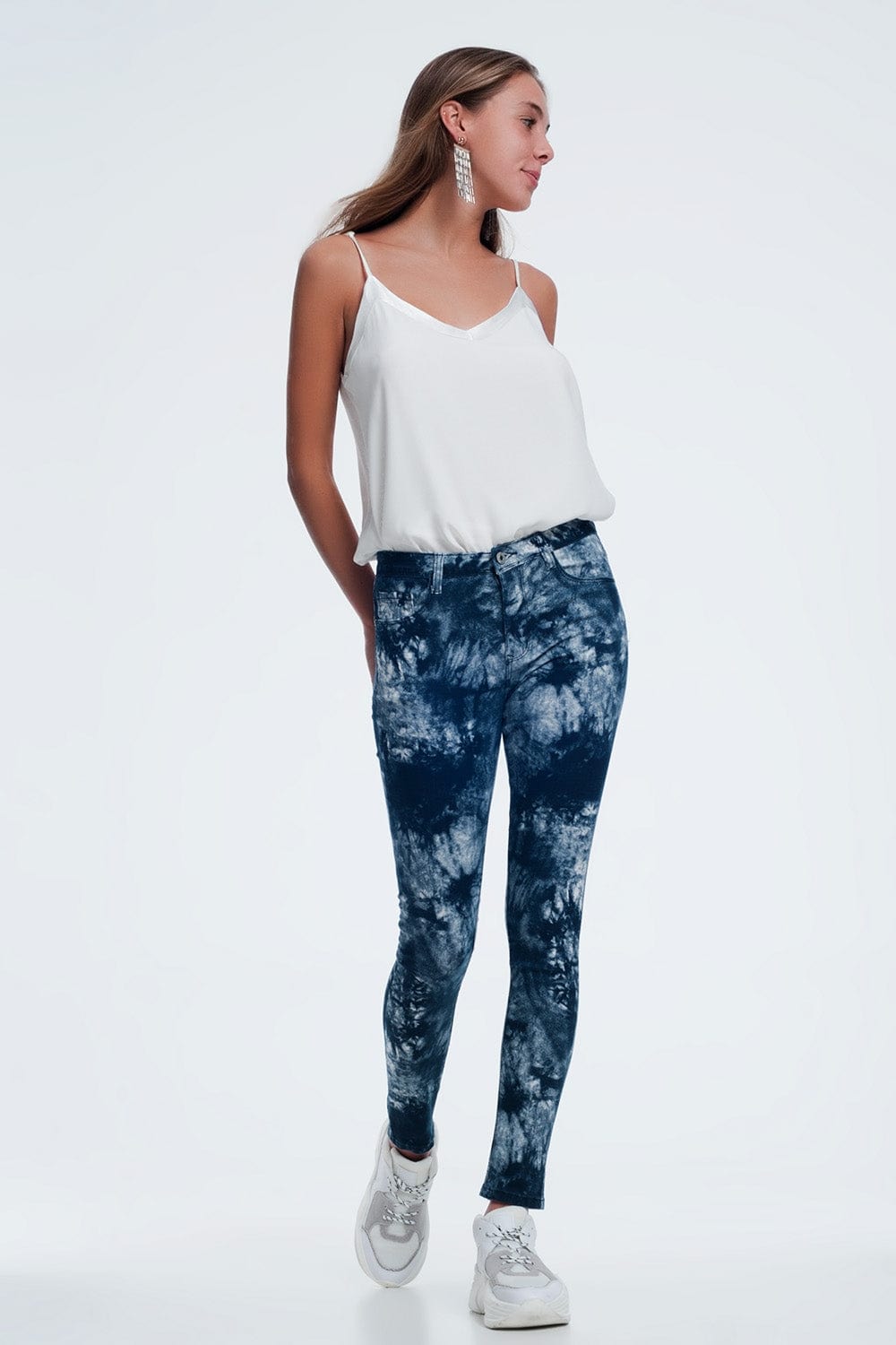 Q2 Women's Jean Blue Tinted Slim Pants