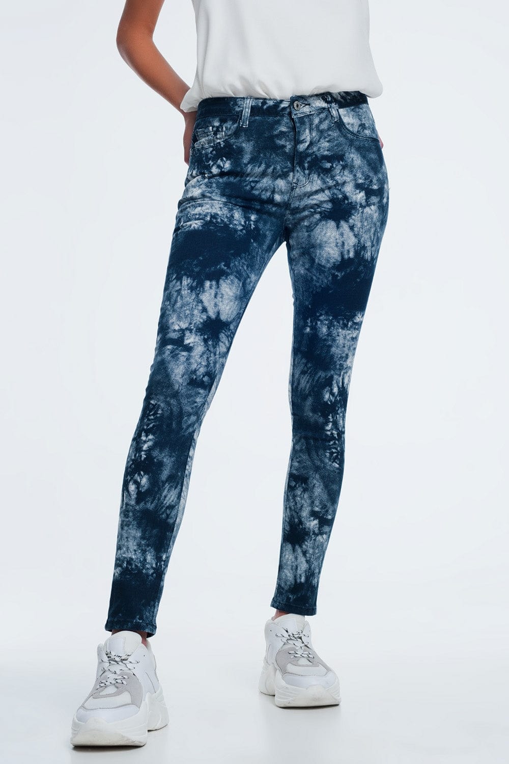 Q2 Women's Jean Blue Tinted Slim Pants