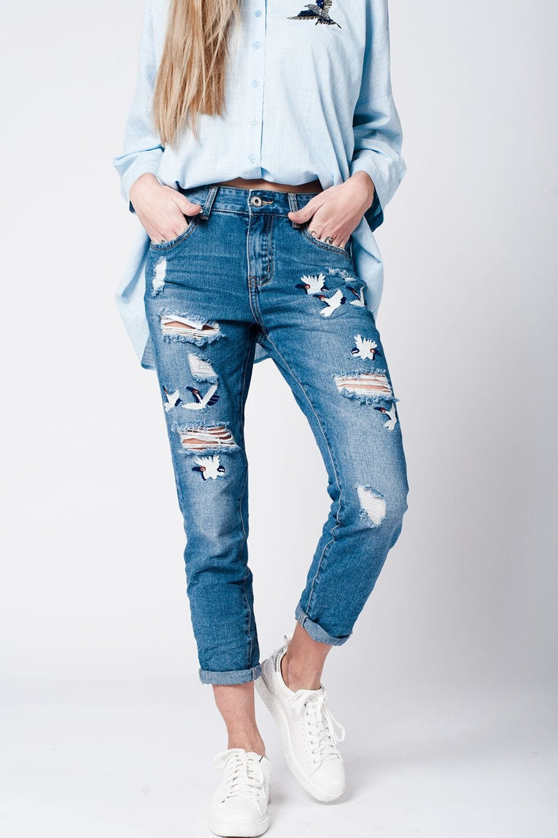 Q2 Women's Jean Blue wash mom jeans bird embroidery
