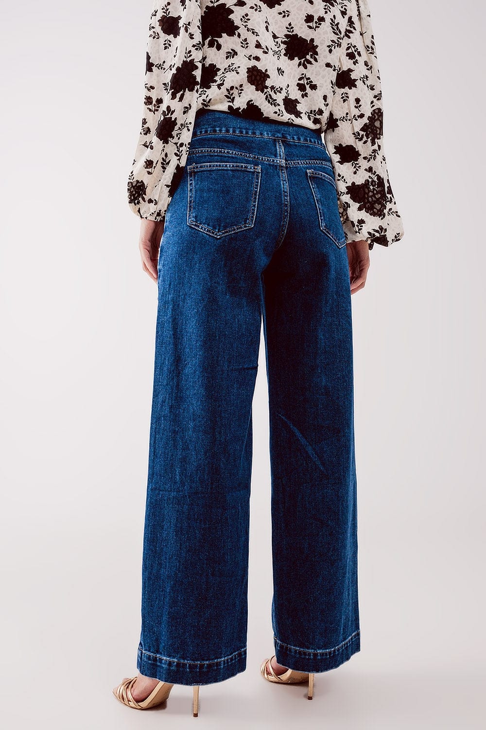 Q2 Women's Jean Button Front Jean in Mid Blue