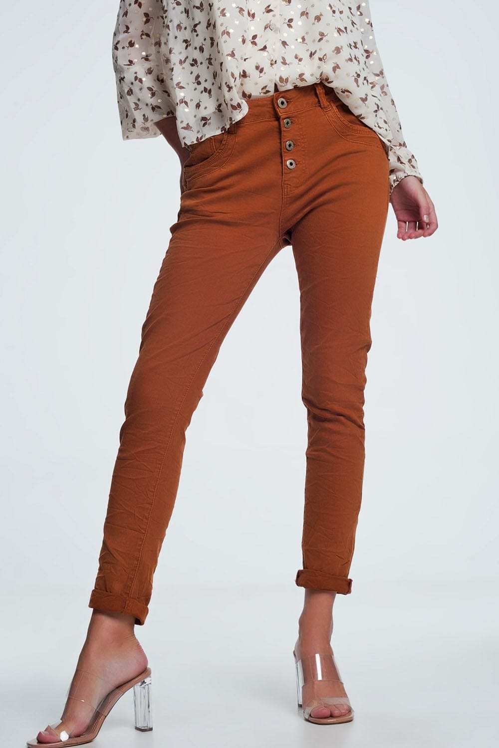 Q2 Women's Jean Caldera Jeans with Button Closure