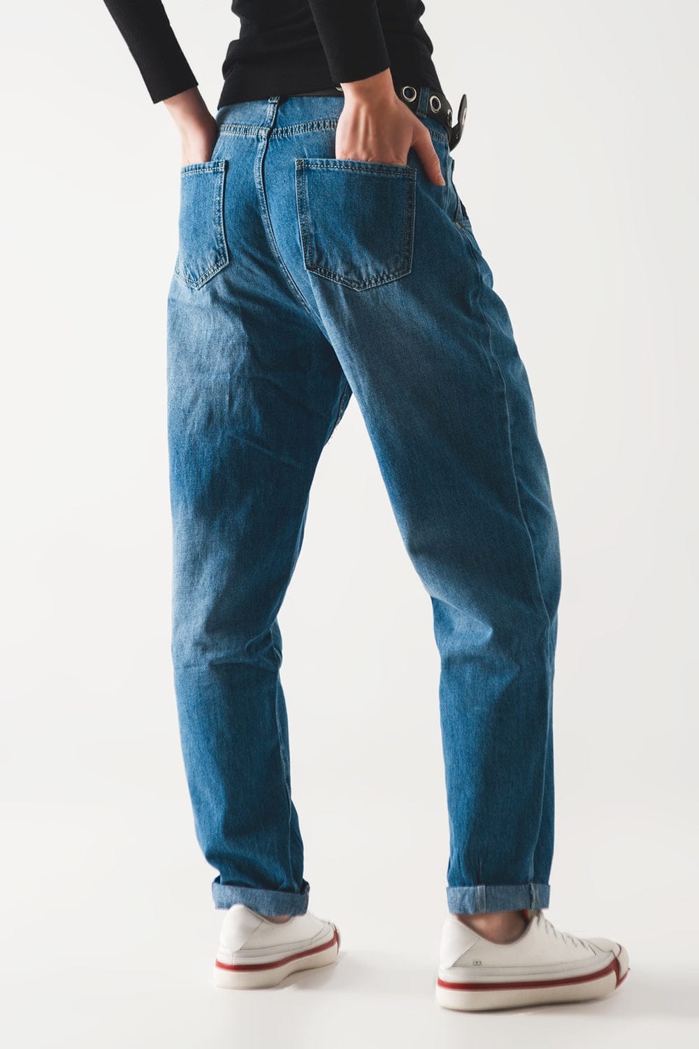 Q2 Women's Jean Cotton Skater Tapered Carpenter Jeans in Mid Wash