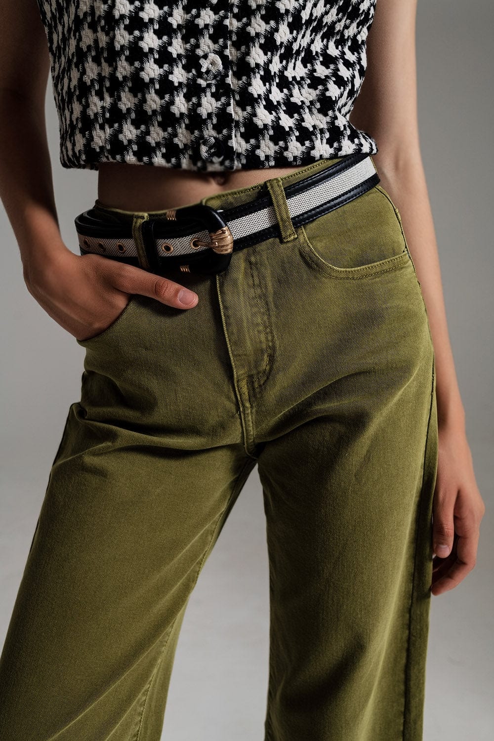 Q2 Women's Jean Cropped Wide Leg Jeans In Olive Green