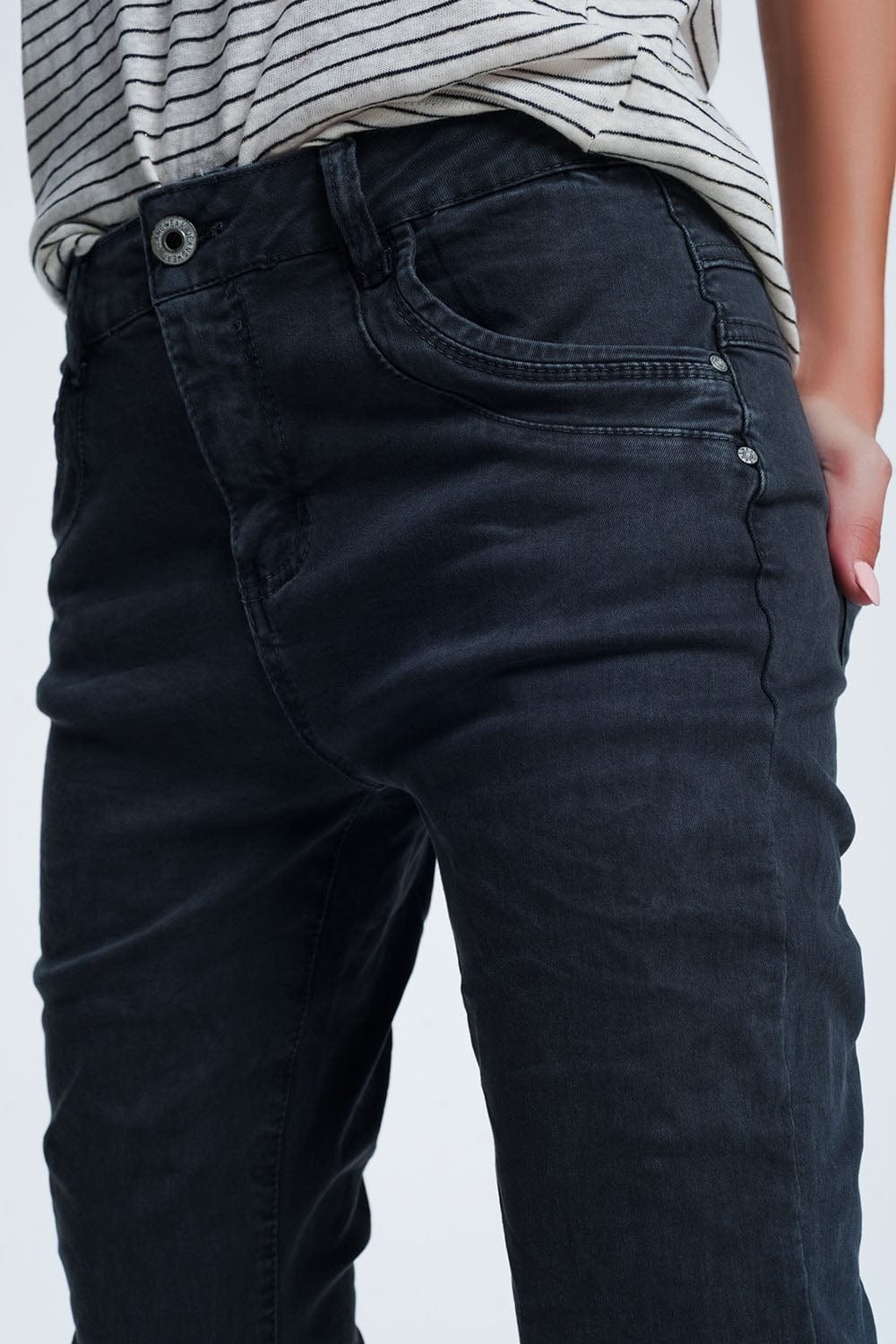 Q2 Women's Jean Drop Crotch Skinny Jean in Grey