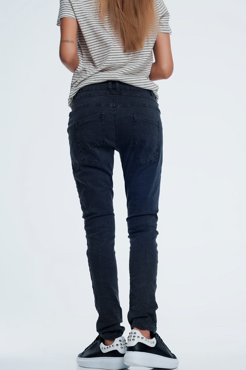 Q2 Women's Jean Drop Crotch Skinny Jean in Grey