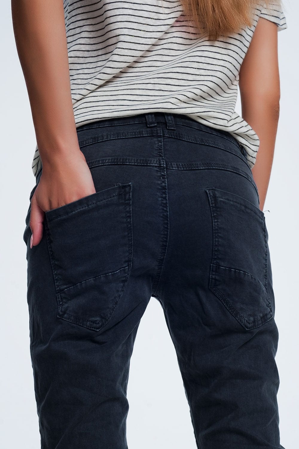 Q2 Women's Jean Drop Crotch Skinny Jean in Grey
