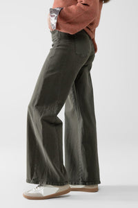 Q2 Women's Jean Extra Wide Leg Pants In Olive Green Color