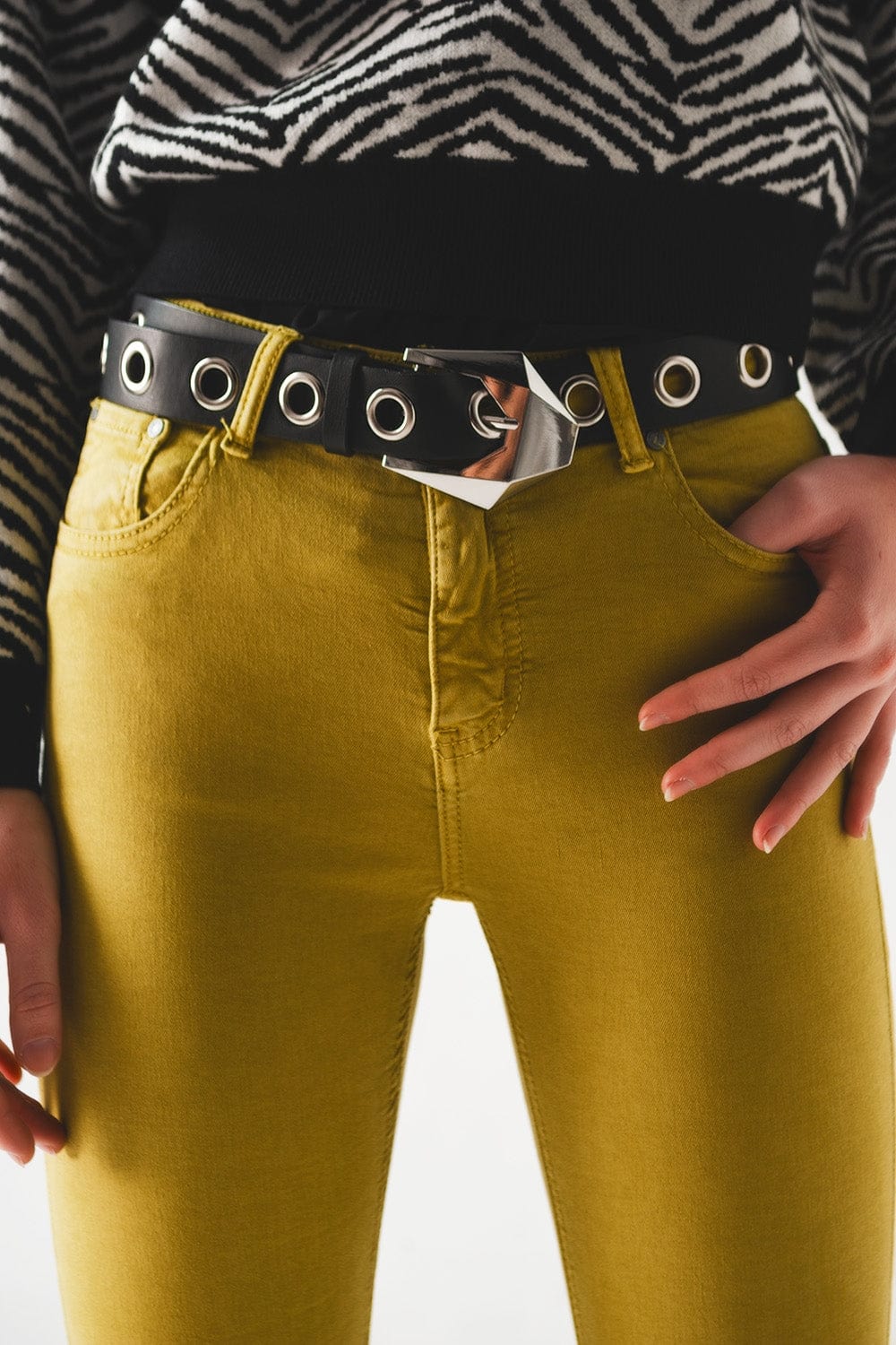 Q2 Women's Jean Flare Jeans with Raw Hem Edge in Green
