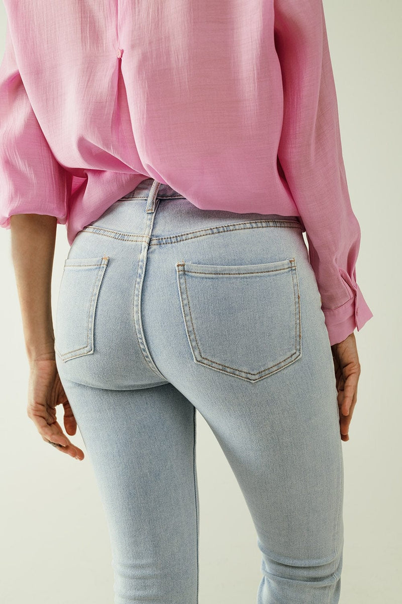 Q2 Women's Jean Flared Light Blue Jeans With Five Pockets And Seamless Finish