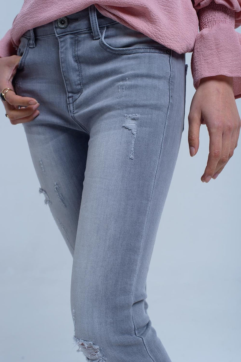 Q2 Women's Jean Gray jeans with rips detail