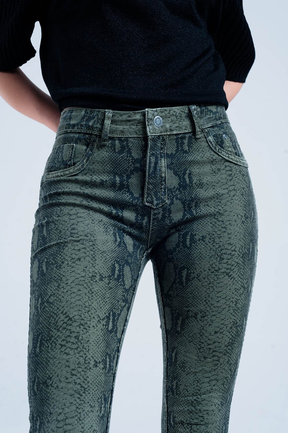Q2 Women's Jean Green Skinny Reversible Jeans with Snake Print