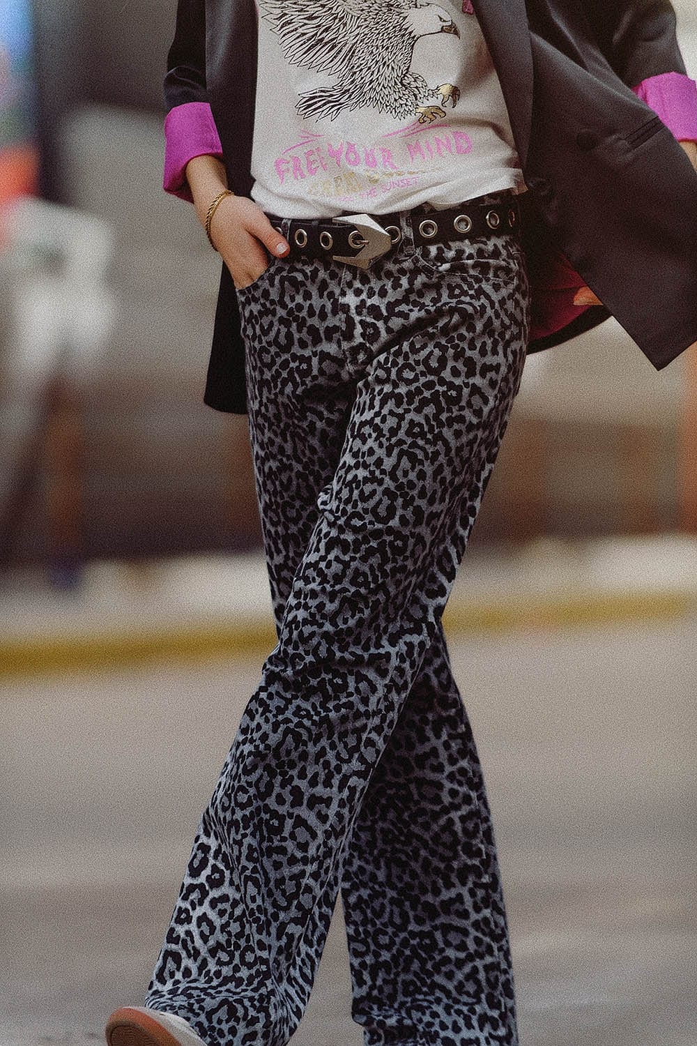 Q2 Women's Jean Grey Leopard Print Pants