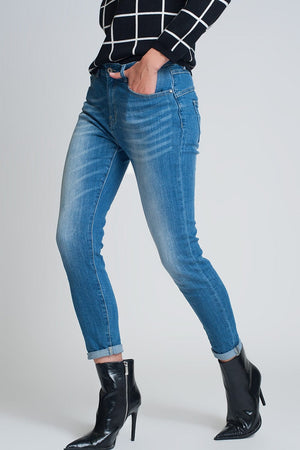 Q2 Women's Jean High Rise Farleigh Slim Mom Jeans in Lightwash