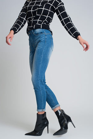 Q2 Women's Jean High Rise Farleigh Slim Mom Jeans in Lightwash