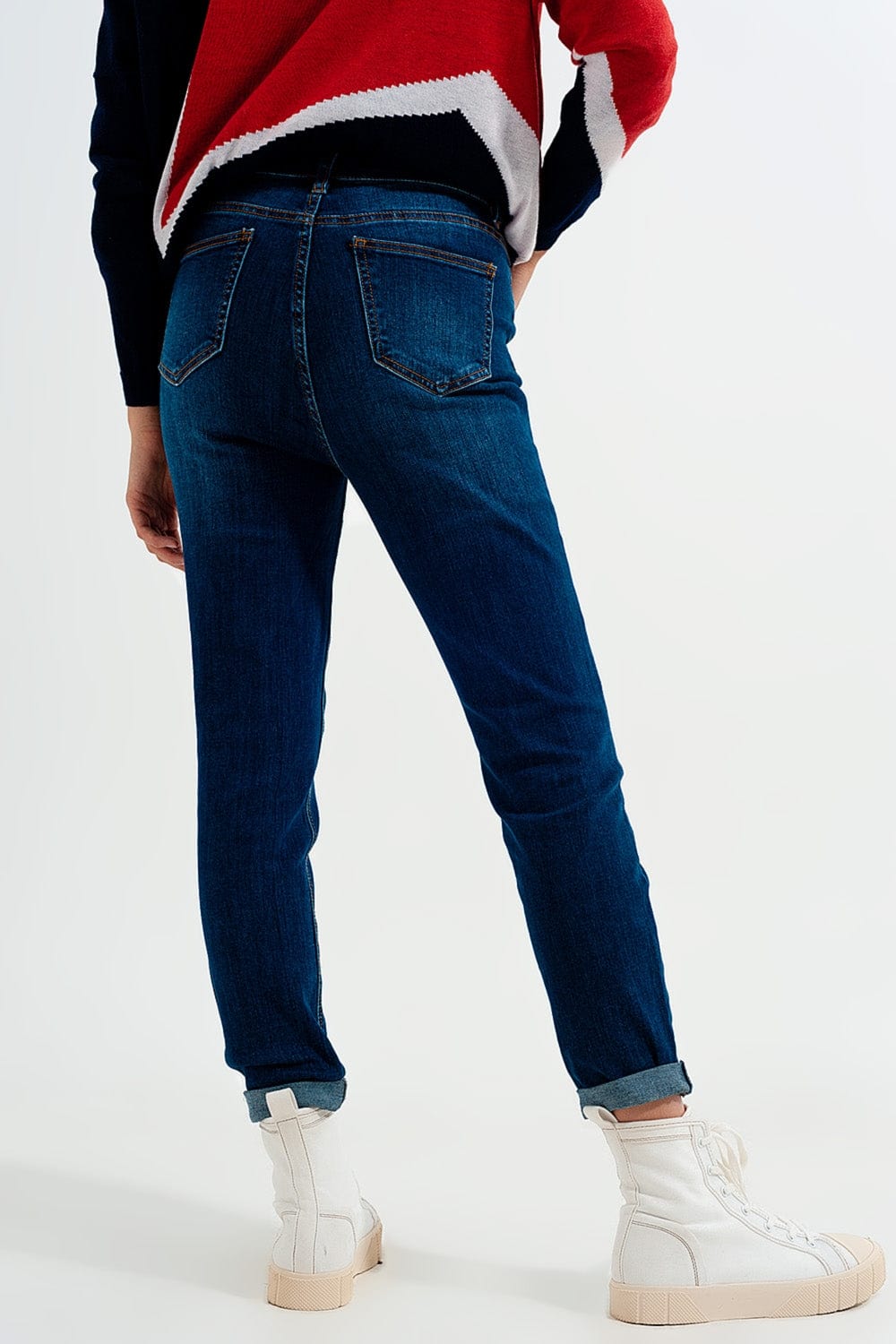 Q2 Women's Jean High rise jeans with exposed buttons in blue