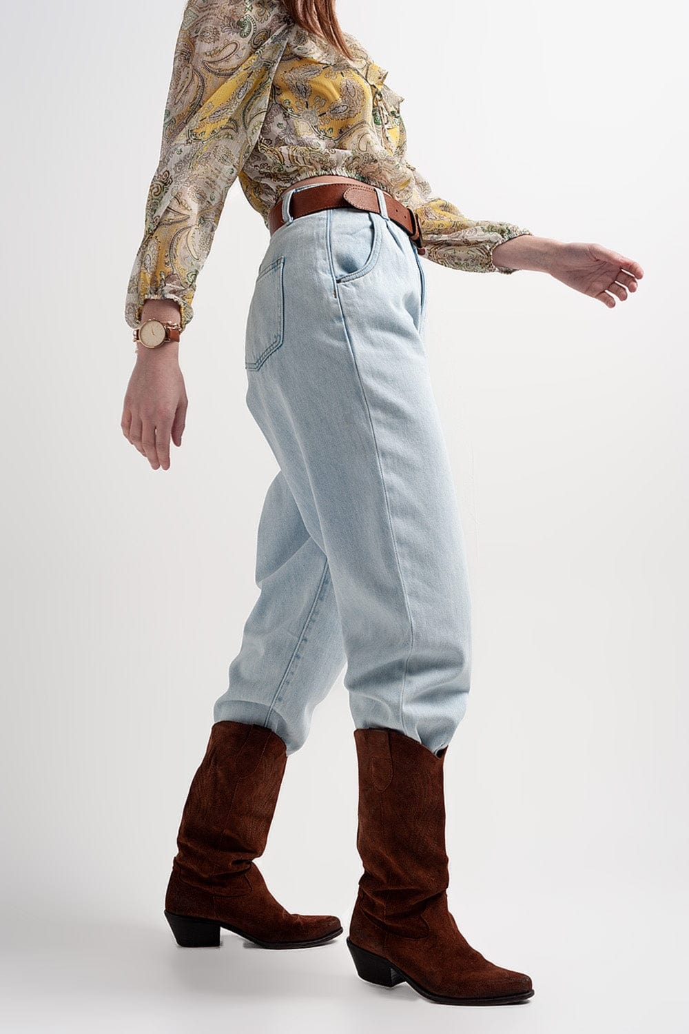 Q2 Women's Jean High Rise Slouchy Mom Jeans in Lightwash