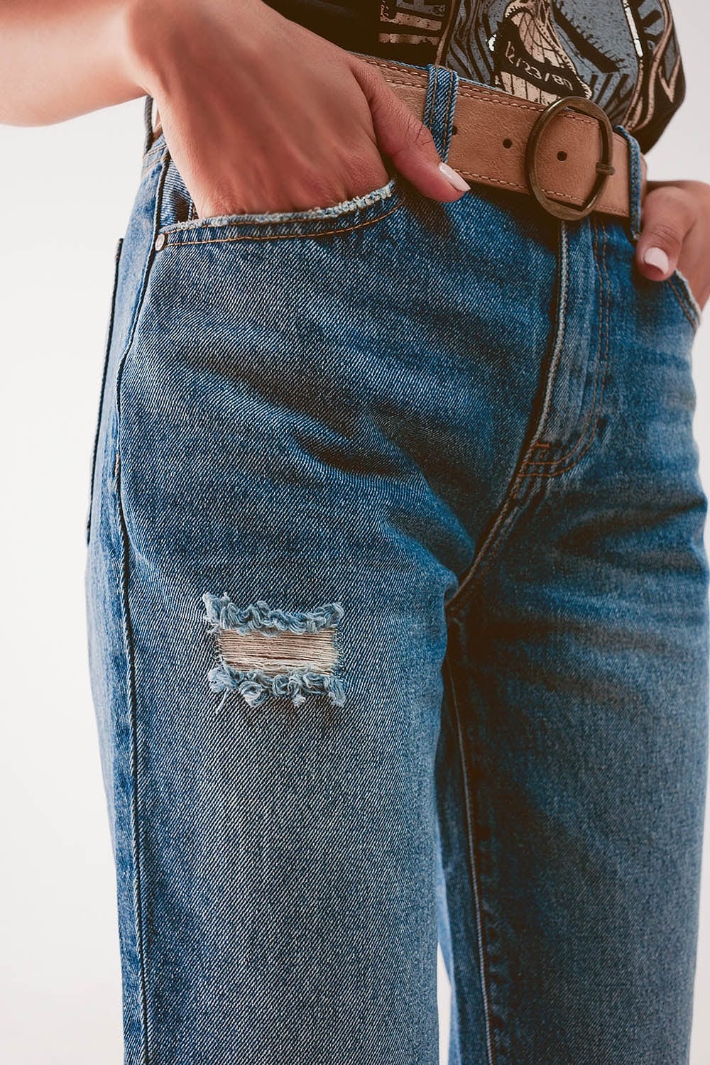 Q2 Women's Jean High Waist Jean with Thigh Slash in Midblue