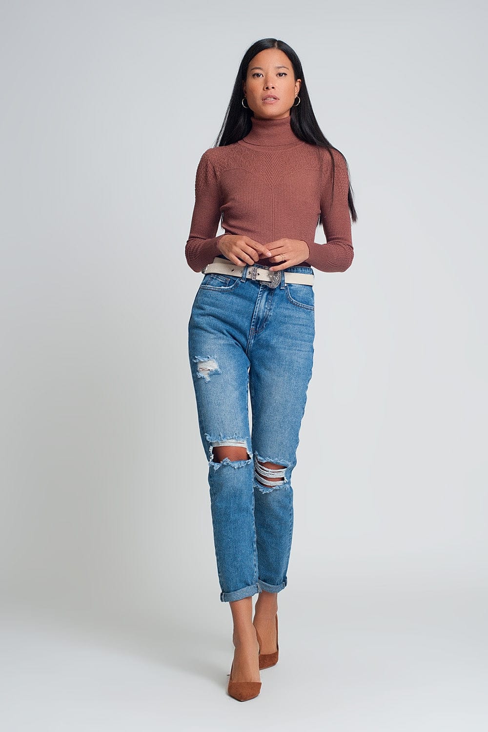 Q2 Women's Jean High Waist Mom Jeans with Ripped Knees in Dark Wash Blue