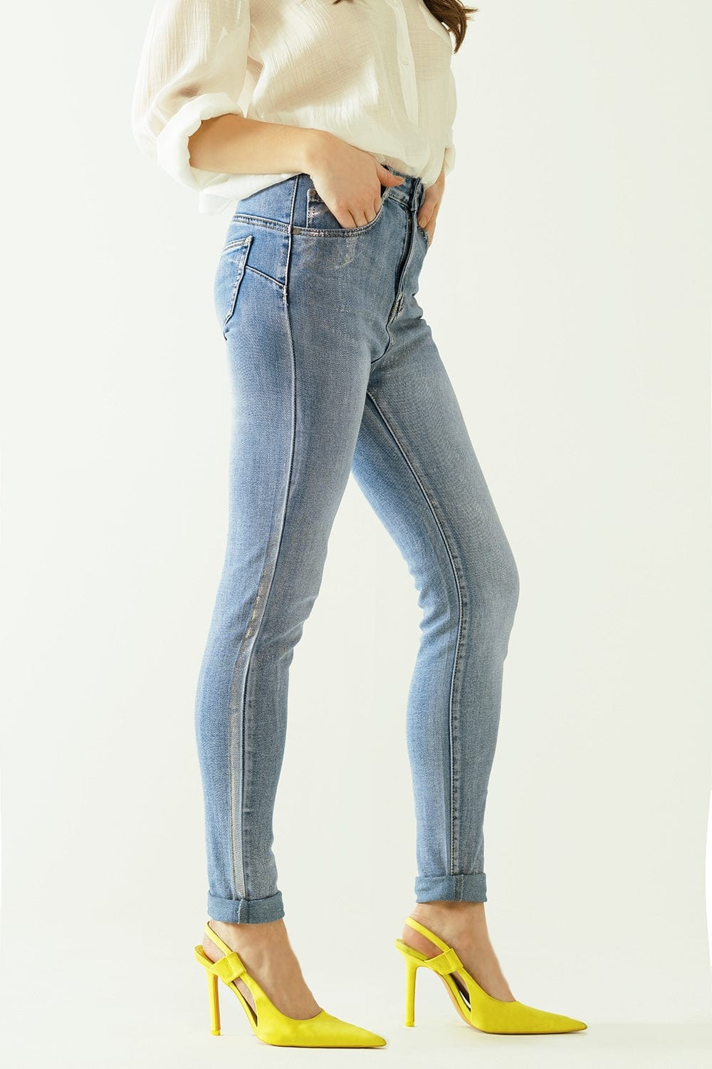 Q2 Women's Jean High-Waisted Jeans With Five Pockets With Silver Powder-Coated Effect