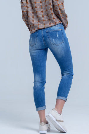 Q2 Women's Jean Jean skinny with rips on the legs