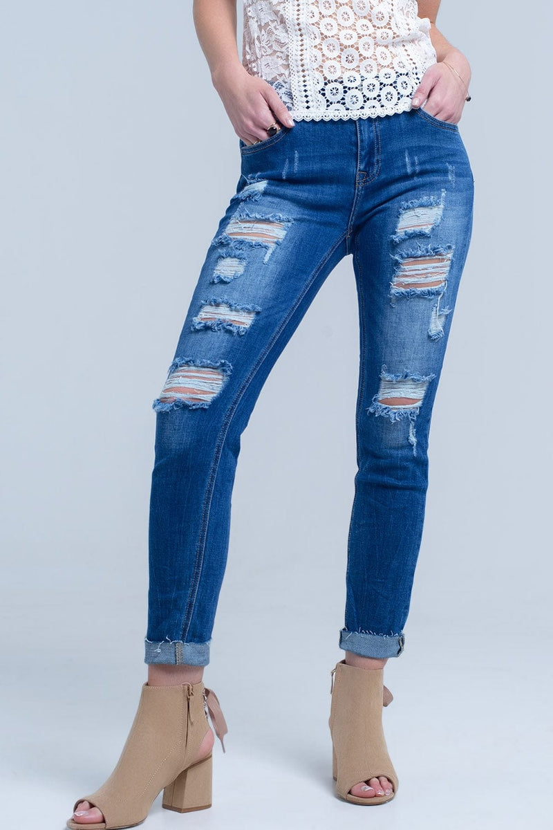 Q2 Women's Jean Jean with shredded rips and raw-cut cuffs