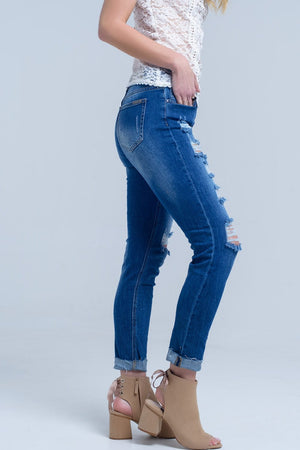 Q2 Women's Jean Jean with shredded rips and raw-cut cuffs
