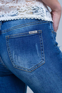 Q2 Women's Jean Jean with shredded rips and raw-cut cuffs