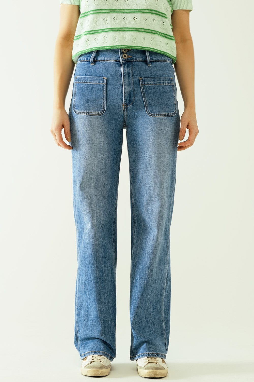 Q2 Women's Jean Jeans Wide Legs With Front Closure With Metalic Buttons And Front Pockets