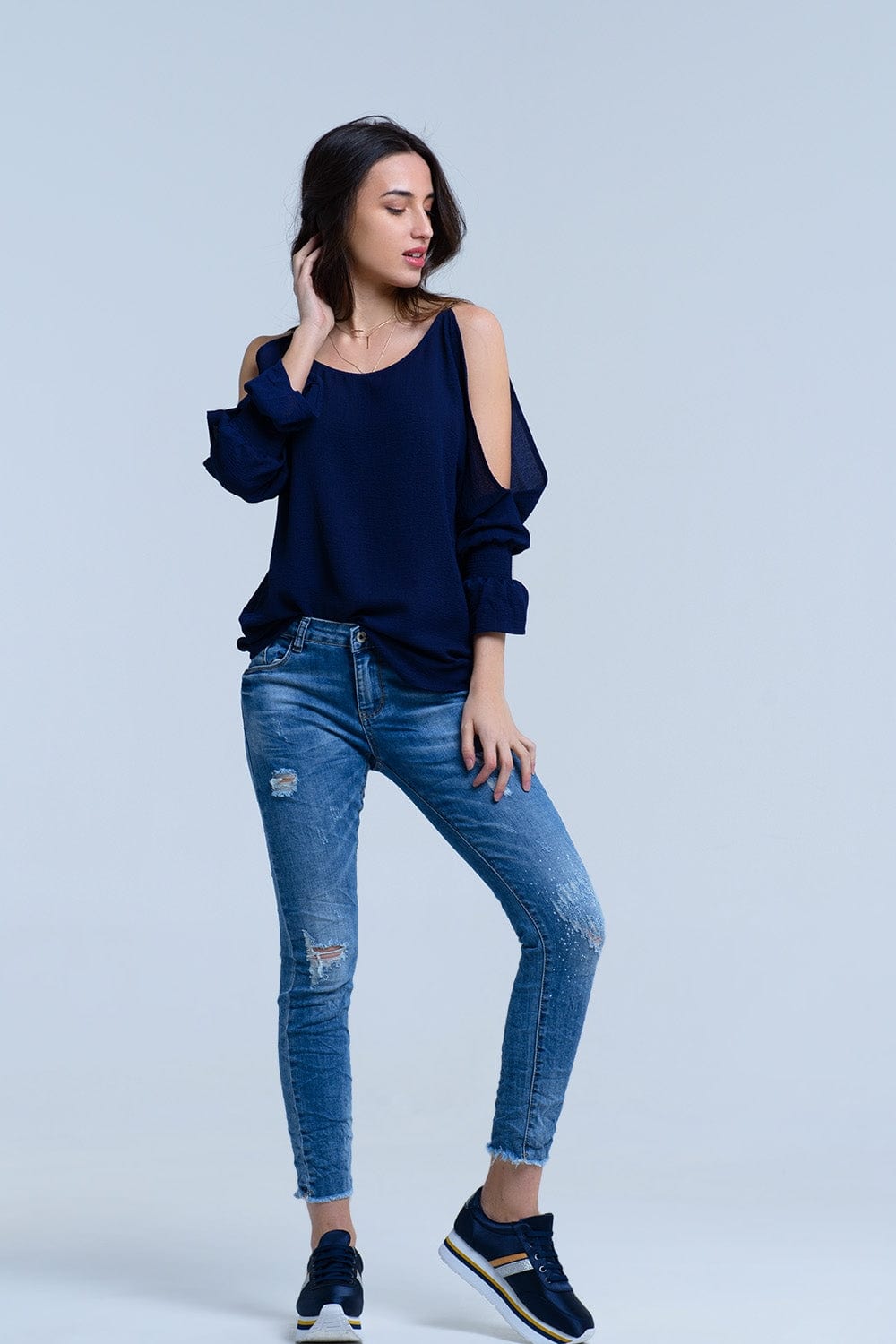 Q2 Women's Jean Jeans with rips details