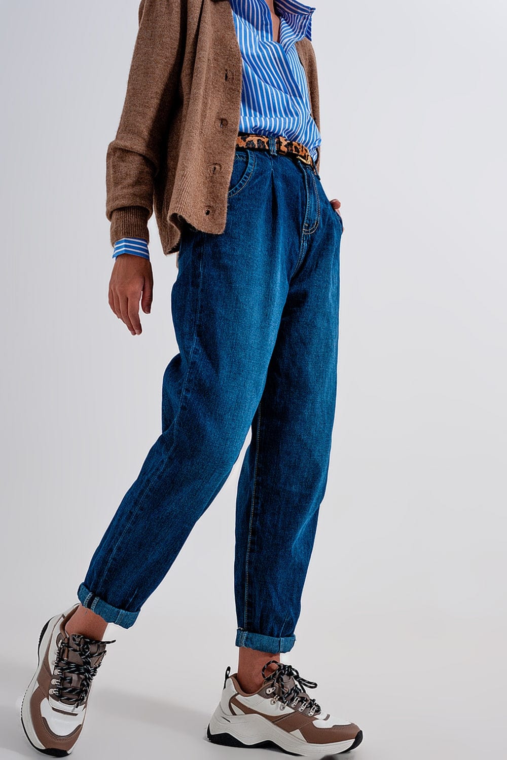 Q2 Women's Jean Medium Blue Pleat Front Pegged Jeans