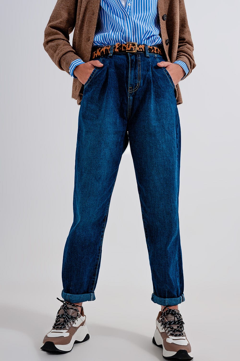 Q2 Women's Jean Medium Blue Pleat Front Pegged Jeans