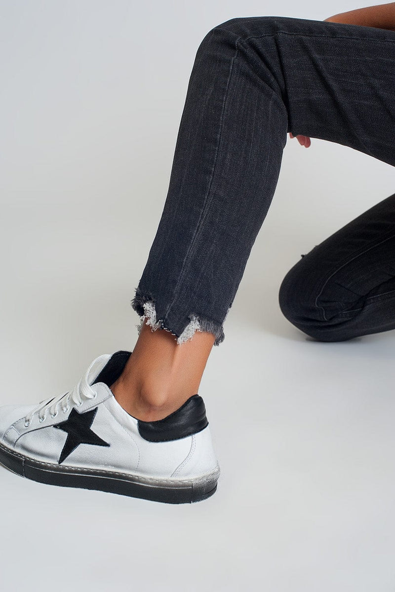 Q2 Women's Jean Mid Rise Jeans in Black with Raw Hem