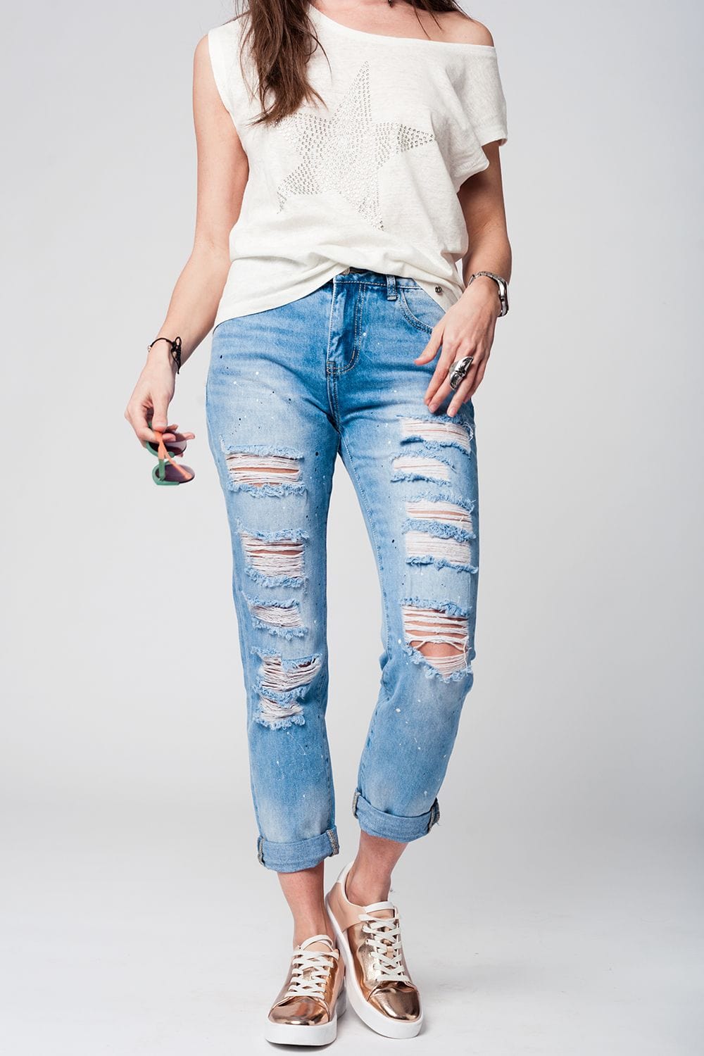Q2 Women's Jean Mom jeans with extreme rips