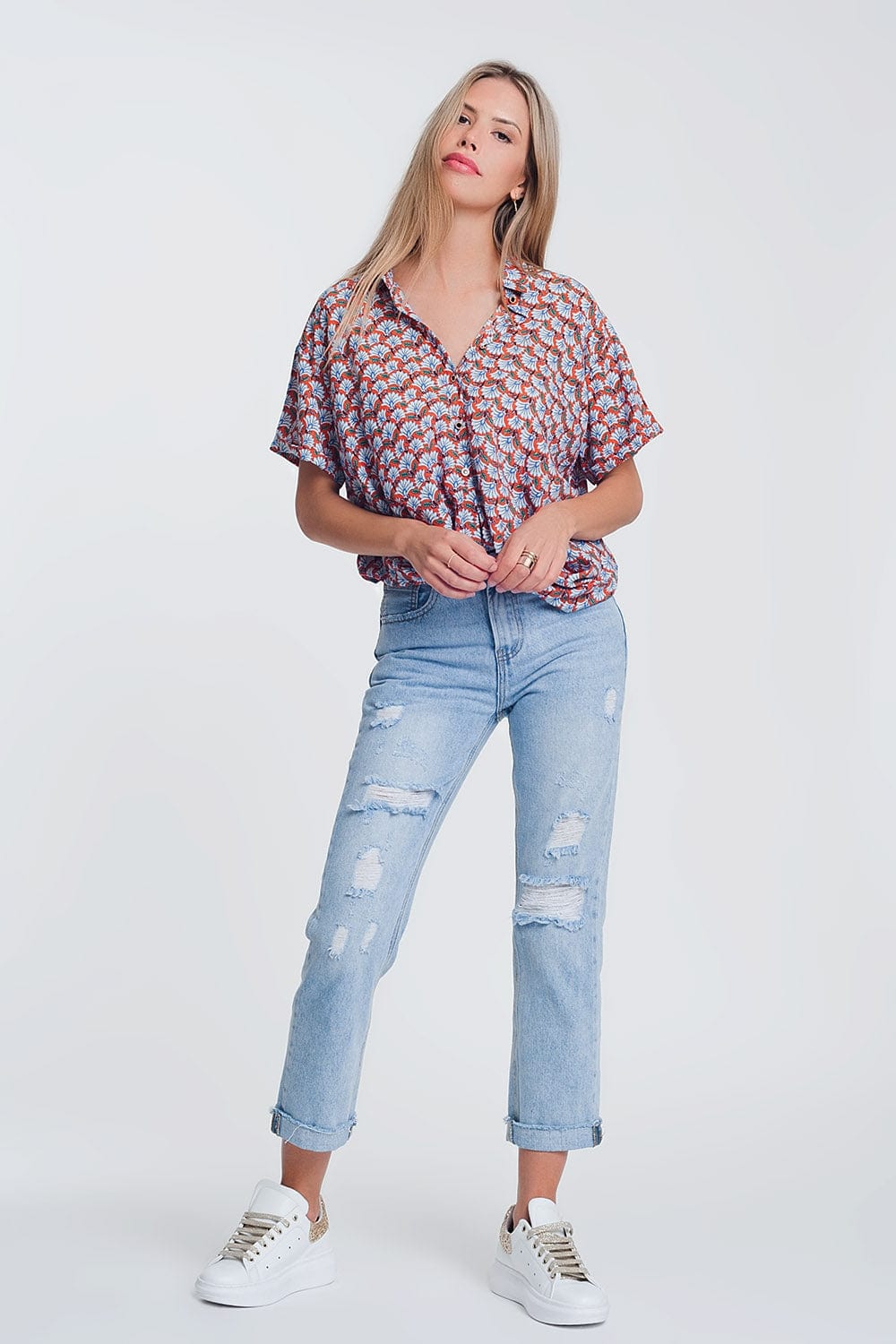 Q2 Women's Jean Ripped straight fit jeans in light denim