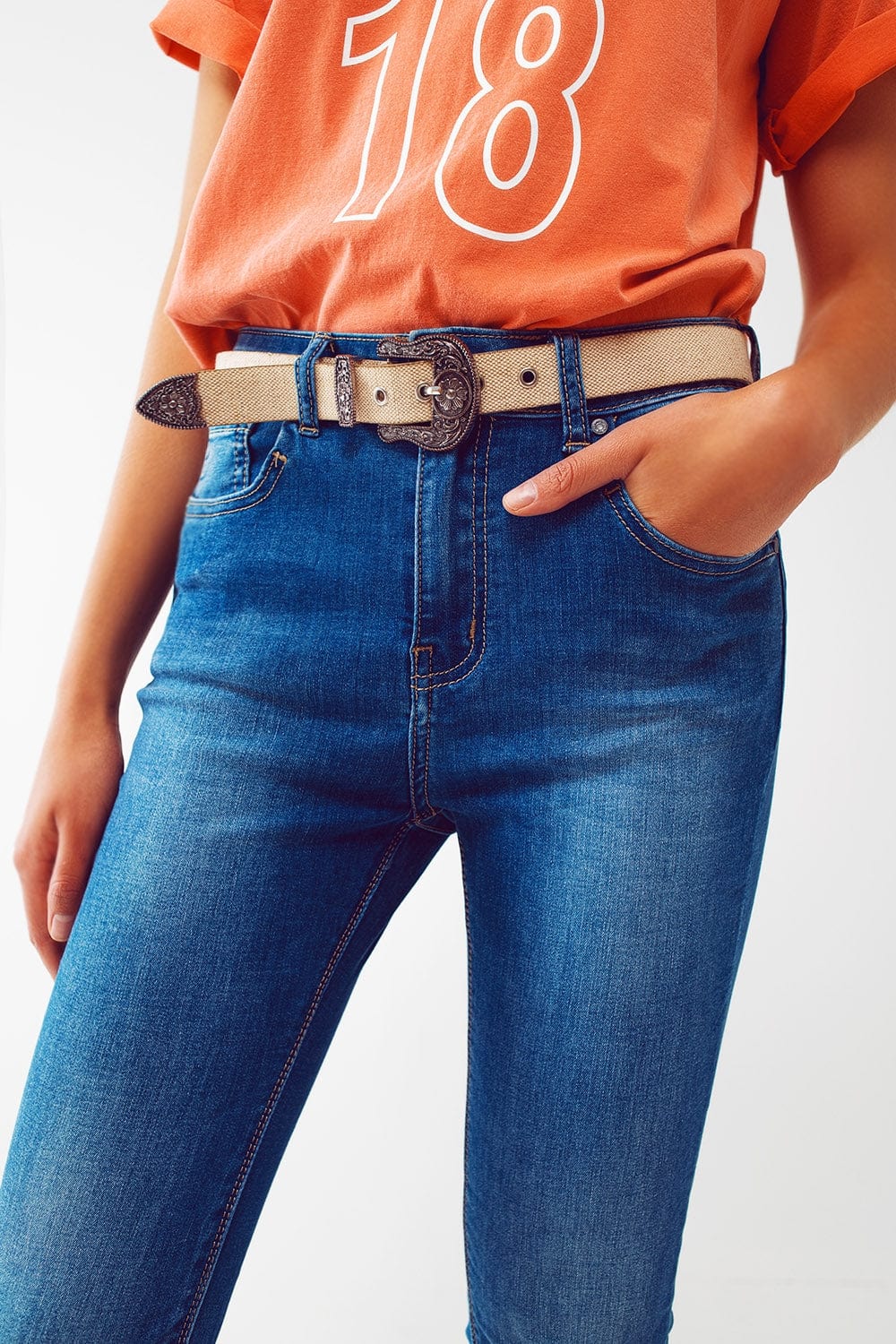 Q2 Women's Jean Skinny Jeans In Mid Wash