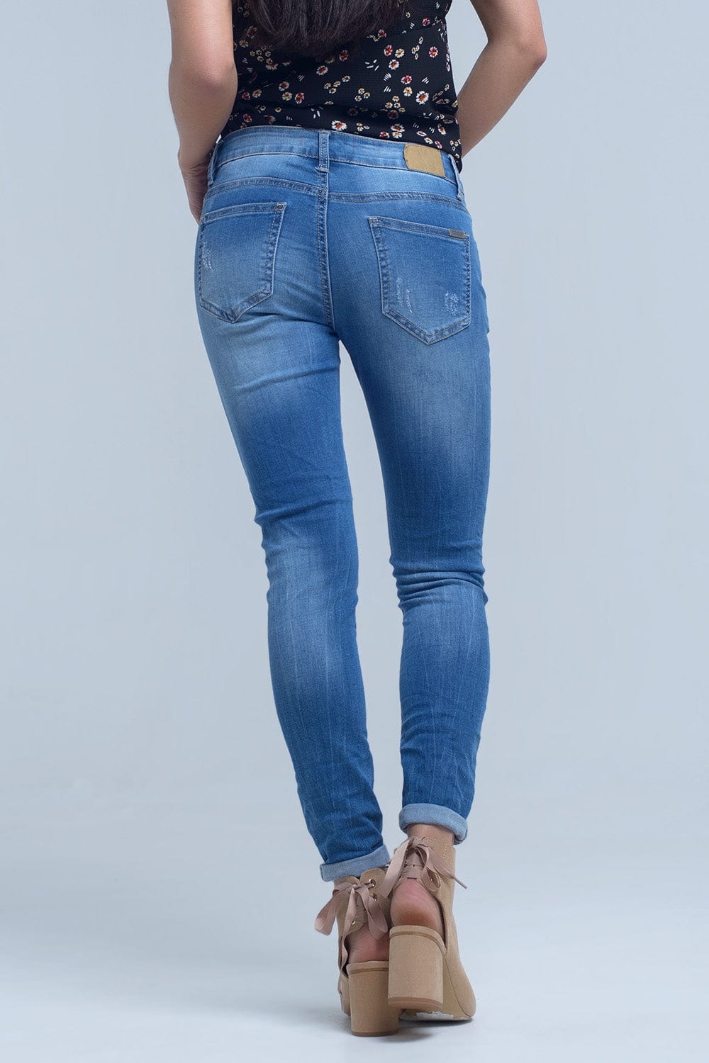 Q2 Women's Jean Skinny jeans with rips knee