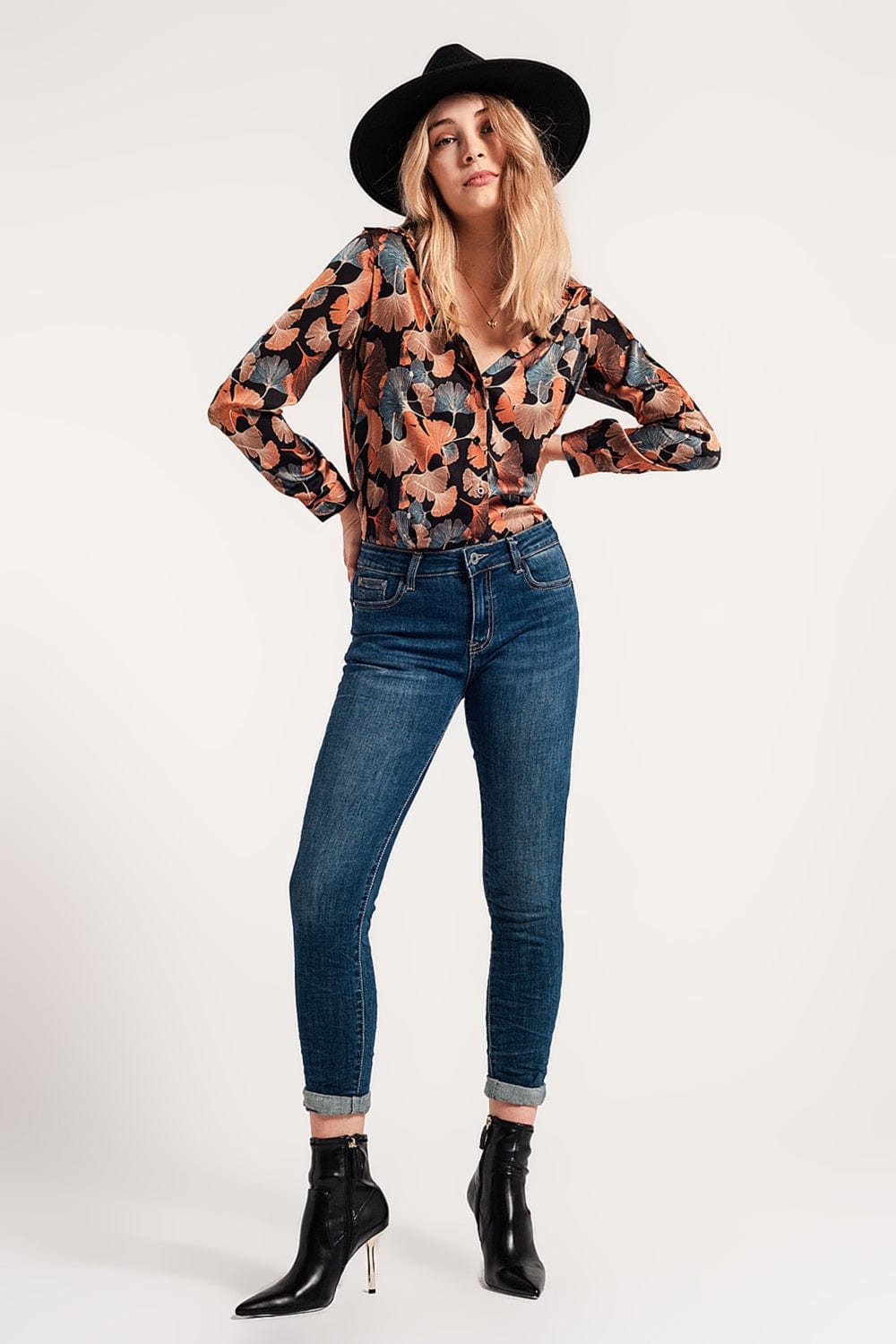 Q2 Women's Jean Skinny Push Up Stretch Jeans in Mid Wash Blue