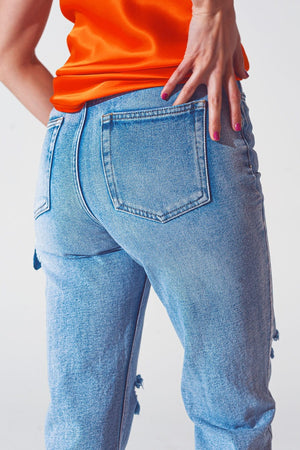 Q2 Women's Jean Sraight-Leg Jeans with Exposed b\Buttons and Ripped Knees in Light Wash