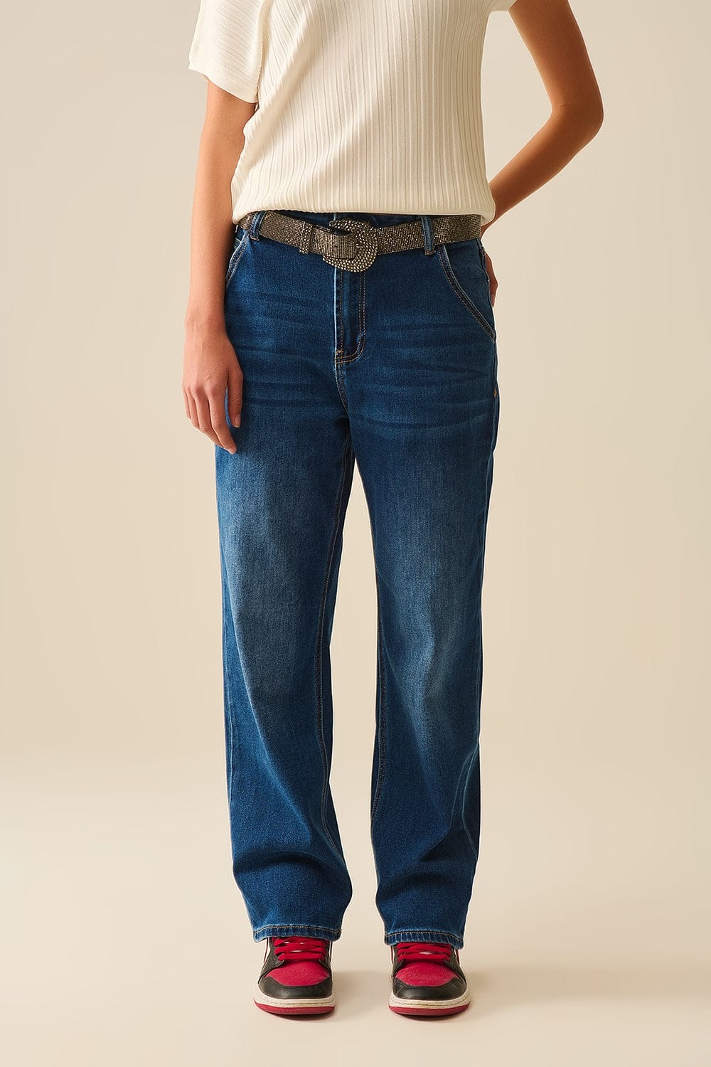 Q2 Women's Jean Straight Fit Jeans With Side Pockets In Mid Blue