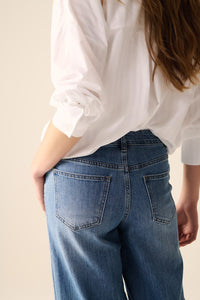 Q2 Women's Jean Straight Jeans With Back Pockets At The Front