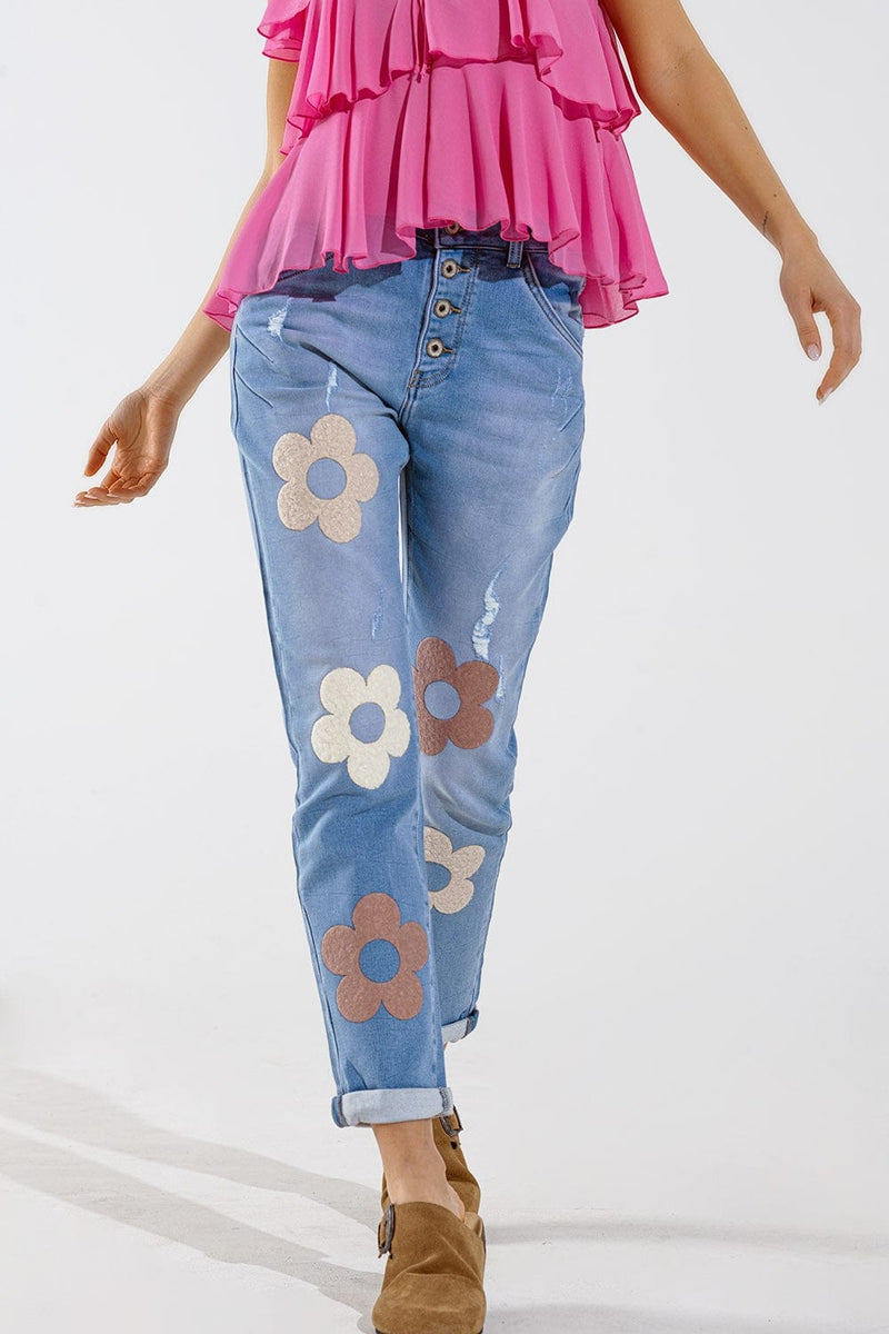 Q2 Women's Jean Straight Jeans With Button Closing And Flower Detail In Front