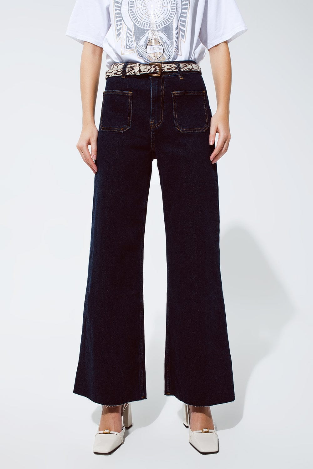 Q2 Women's Jean Straight Jeans With Pocket Detail In Dark Wash
