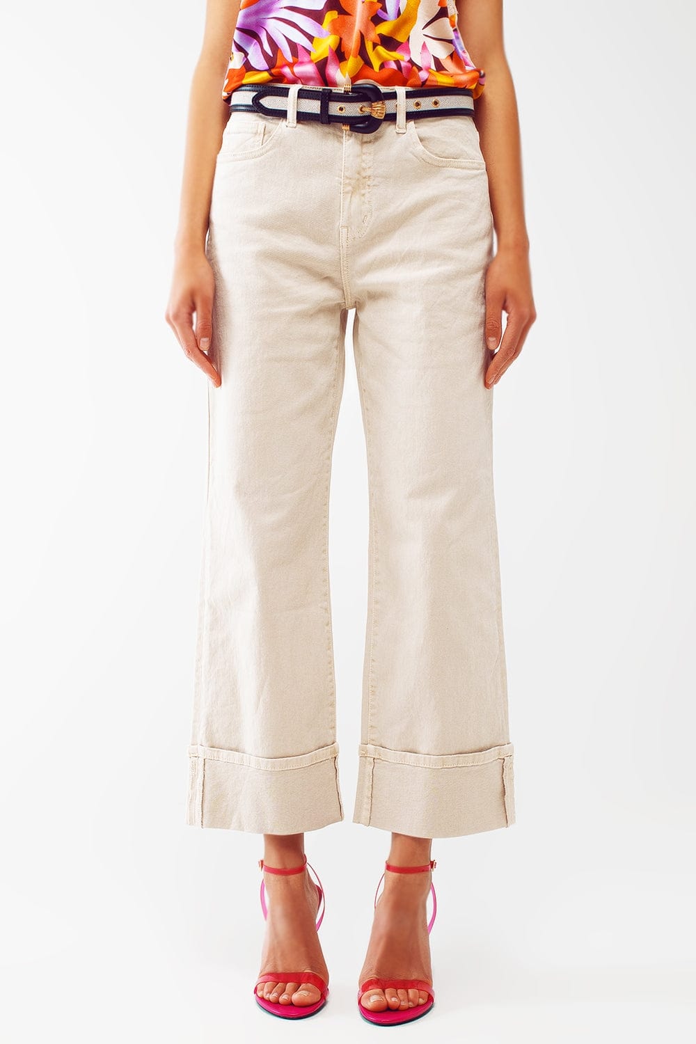 Q2 Women's Jean Straight Leg Jeans with Cropped Hem in beige