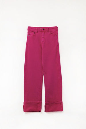 Q2 Women's Jean Straight Leg Pants With Cropped Hem In Magenta